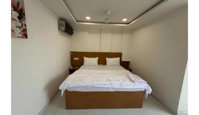 FabHotel MV Luxury Rooms