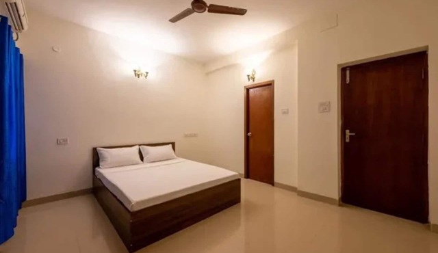 Fabhotel Nayana Square