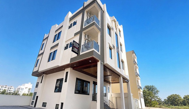 FabHotel Prime Shri Shyam Ananda Palace - Nr Toran Dwar