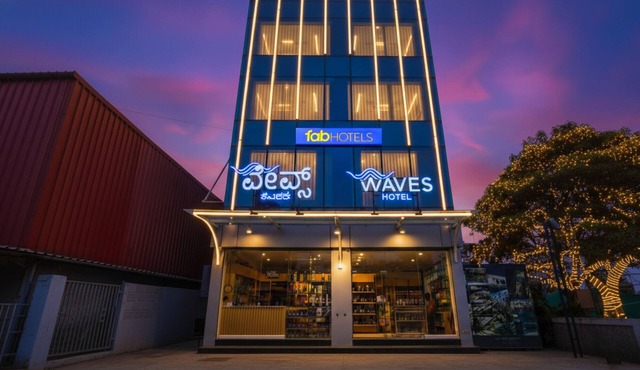 Fabhotel Prime The Waves