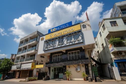FabHotel Royce Studio - Nr Pune International Airport