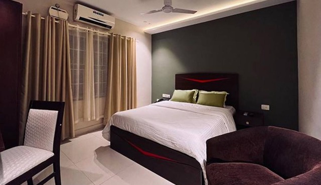 Fabhotel Sea Queen Residency