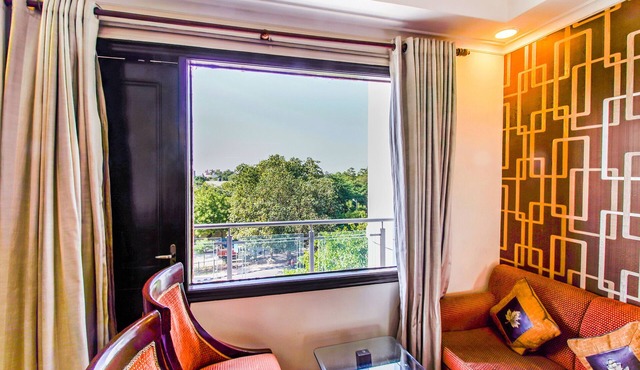 Fabhotel Signature Plaza