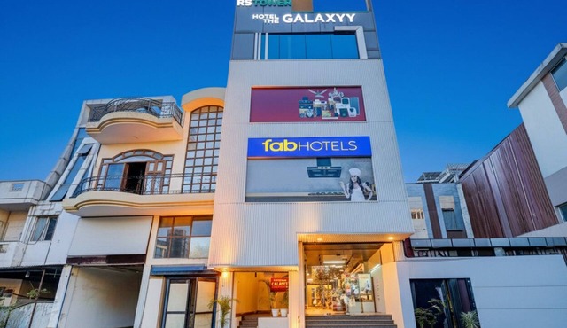 Fabhotel The Galaxy