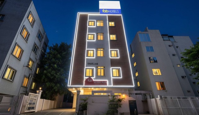 Fabhotel Victoria Grand
