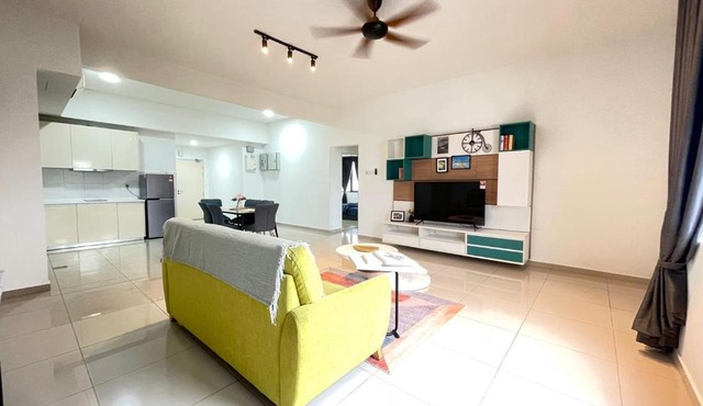 Family Cozy Homestay - Alpha IVF at Strand Mall