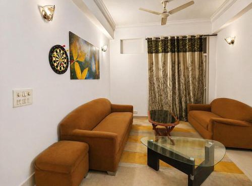 Family Friendly 2BHK - A1 Homestay At Crossings Republic