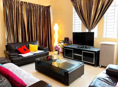 Family Retreat w Kid Pool, BBQ Games Sleeps 10pax Melaka