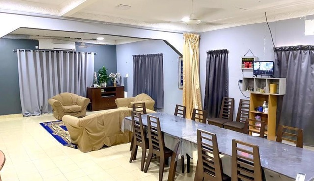 Family's Homestay