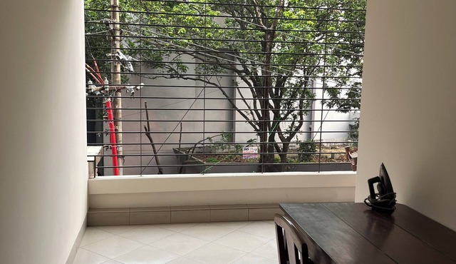 Family-sized Vintage Apartment in Dhanmondi