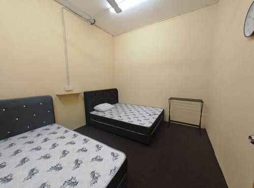 FAMILYs ROOM
