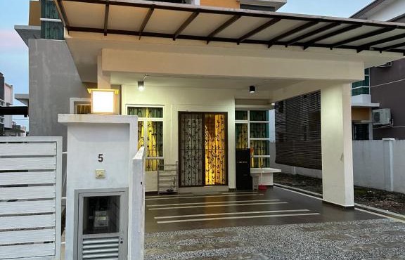 FARISH BUNGALOW HOMESTAY