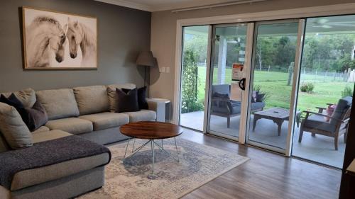 Fig Tree Farm B&B Highvale-Farmstay near Brisbane! in Highvale