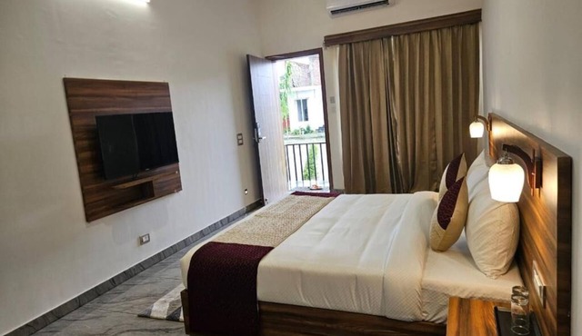 Five Elements Corbett Crown Resort in Ramnagar