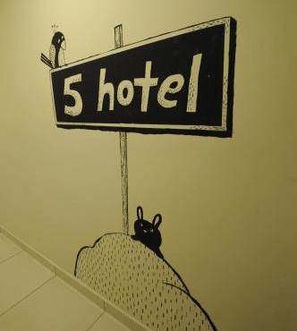 Five Hotel
