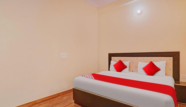 Flagship Hotel Holiday International