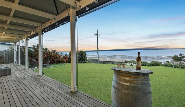 Foreshore Sunset Retreat in Jam Jerrup