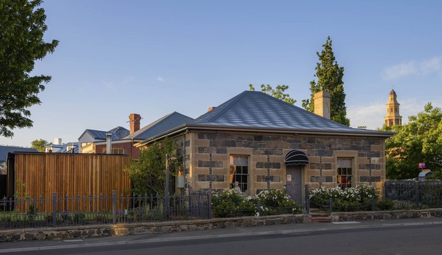 Fusilier Cottage luxury boutique accommodation in Battery Point in Battery Point