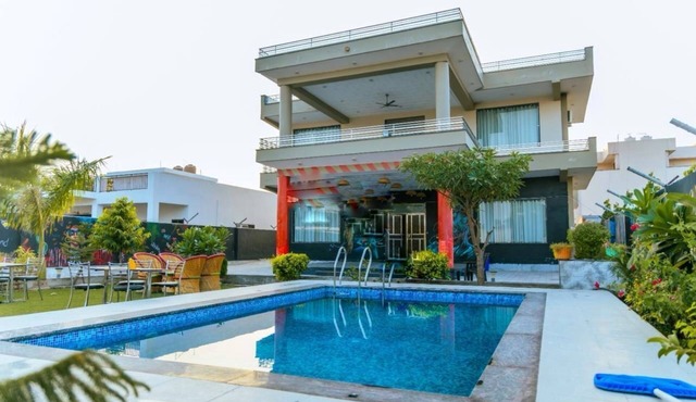 GoBravo 11 - 6BHK Farm with Pool Sohna Road Gurgaon