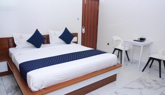 Golden Peak Inn, Rammanahalli