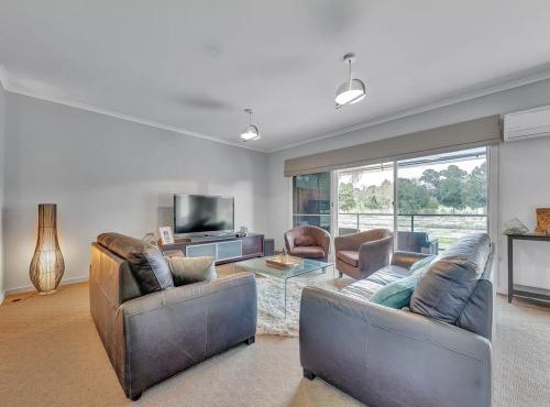 Golf Views Apartment in Mulwala