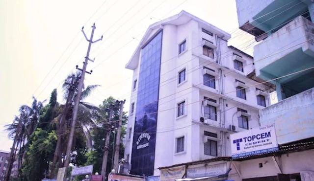 Goroomgo Blue Moon Guest House Guwahati
