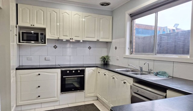 Graces House - 3 Bedroom in a great location in Shepparton