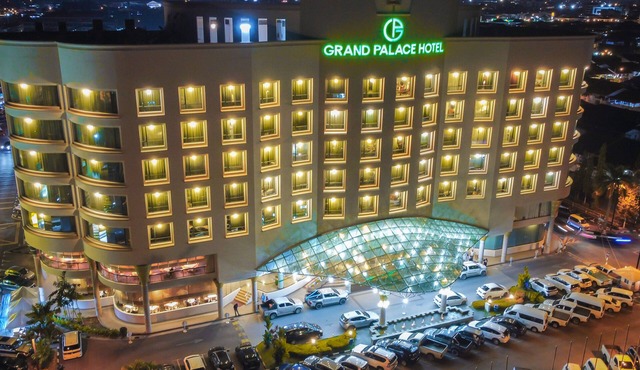 Grand Palace Hotel