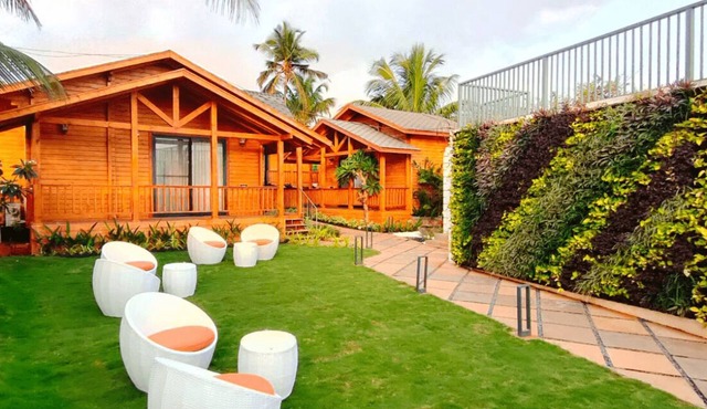 Grand Vatika Resort Hotel