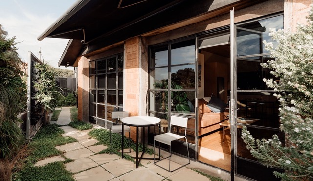 Great 50 meter square architectural fitout with a cosy modern vibe to relax in in Surf Beach