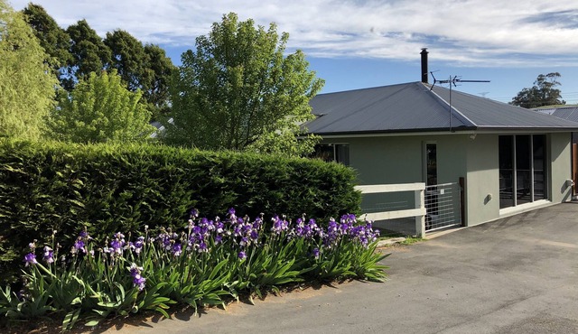 Great, pet friendly location to base your stay in the Adelaide Hills in Biggs Flat