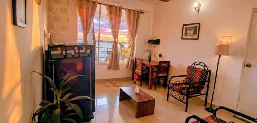 GS Home on the Bay- Super Sea & Garden view Glass studio apartment