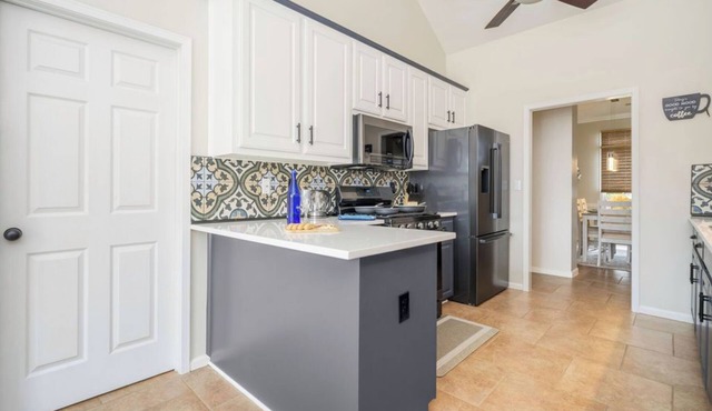 Halcyon Oasis-POOL+Dog Friendly/Close to Eastchase in Montgomery