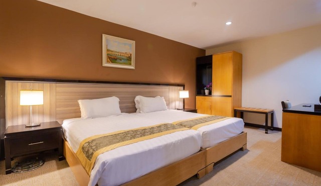 Hallmark View Hotel