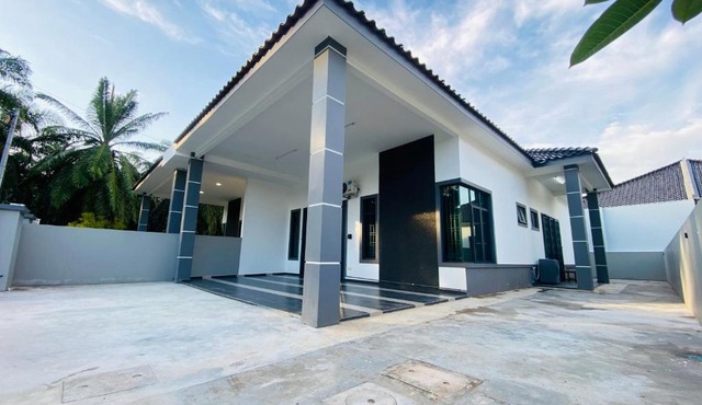 Hanah Home Bukit Gambir
