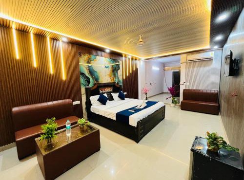 Happy Residency - Near Saket Metro