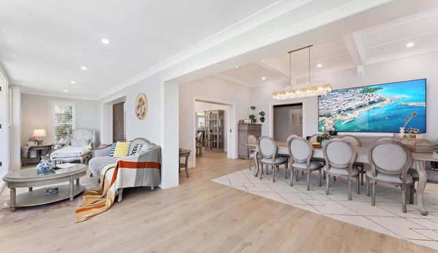Harbourfront Haven –4BR Retreat with Stunning Views of Sydney’s Iconic Landmarks
