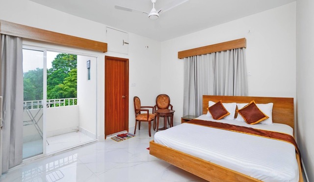 Hazari Cottage & Resort