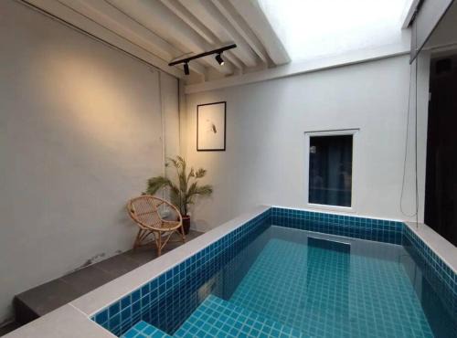 Heritage House 5BR with Dipping Pool, Central Location Near Street Art 47