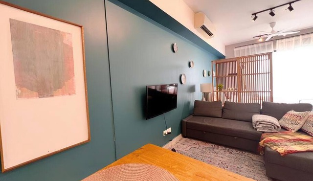Heritage Studio with Balcony D'Sara, Direct MRT Kampung Selamat, near Thomson and Sungai Buloh Hospital