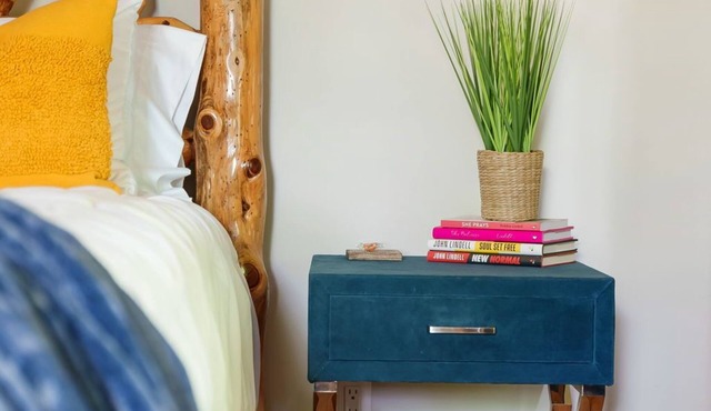 Hidden Gem & Cozy Cabin Retreat: TWO HOMES, SAME PROPERTY in Springfield