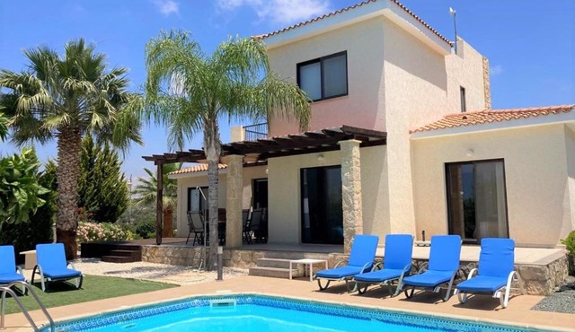 Hill View Villa 5 in Kouklia