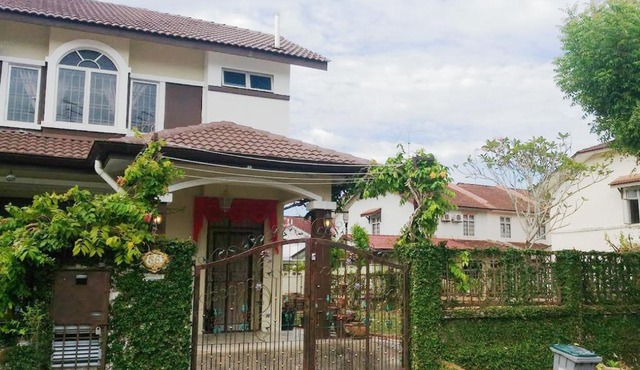 Home2u T'Castle