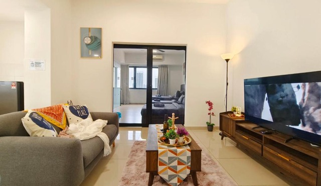 Homestay 301 Kota Damansara 2301 Alpha IVF Alpha Fertility Centre Encorp Strand PJ Sunway Giza Mall by Warm Home