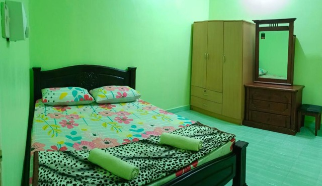 Homestay Bajet KK UA1 Ground Floor 3 Rooms 1 Aircond