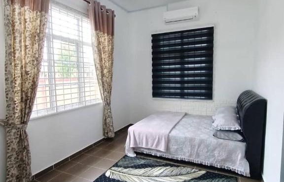 Homestay Kemaman Fyna02 di Bukit Kuang