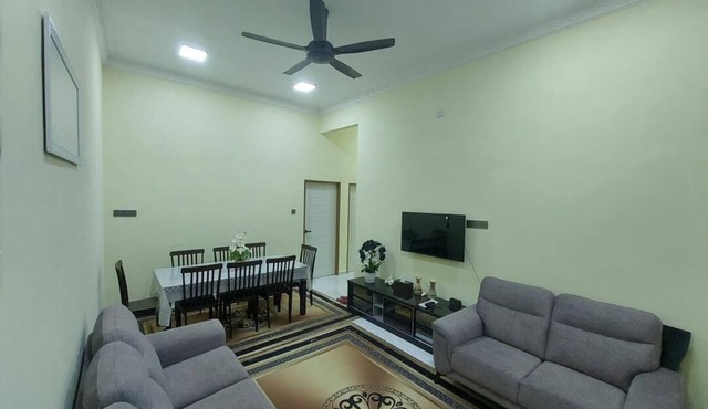 Homestay Selesa KBB Guest House