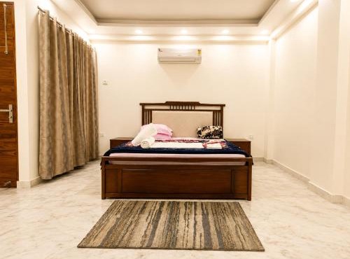 Homlee Parampara 4BHK-Central DEL-Lift-Parking