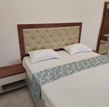 Hotel Aastha & Banquets