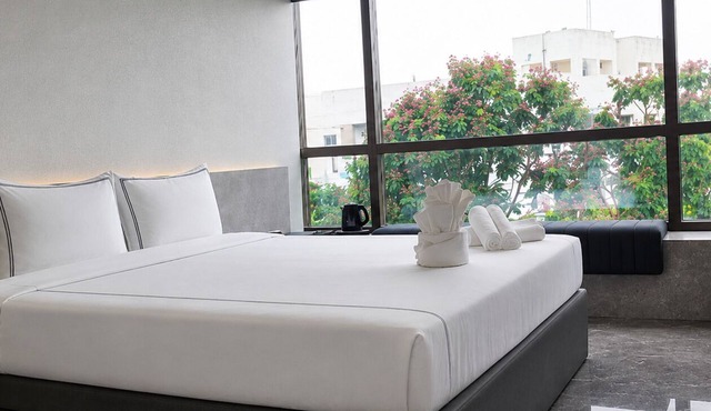Hotel Aston Residency